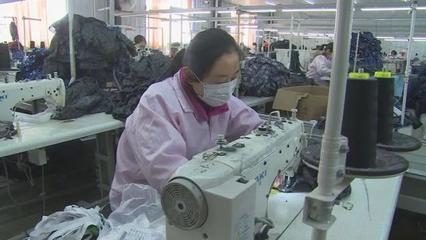 疫情防控不放松,扶貧車間生產(chǎn)忙