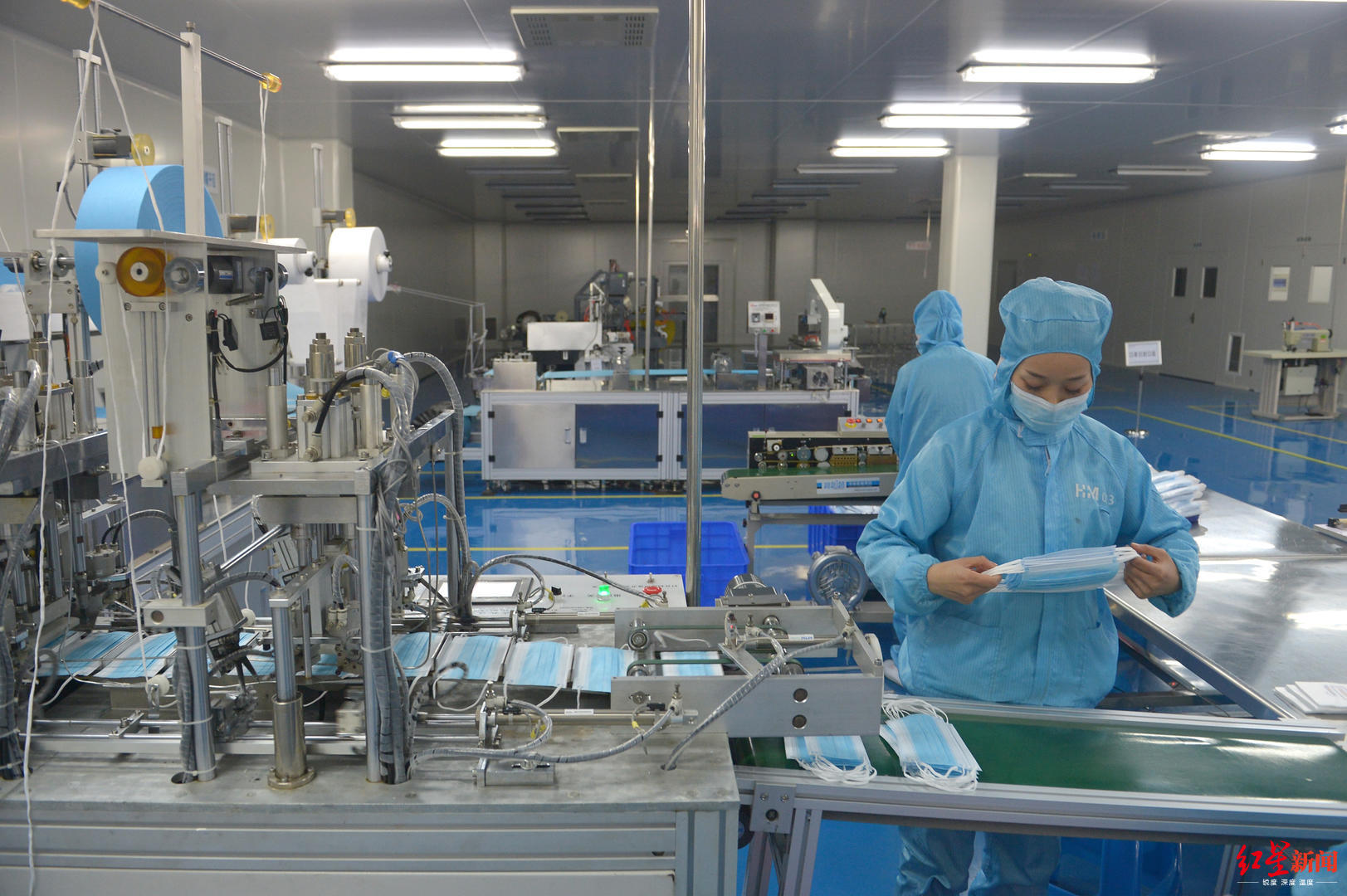 大年三十 這群最可愛的人還堅守一線生產口罩(圖)